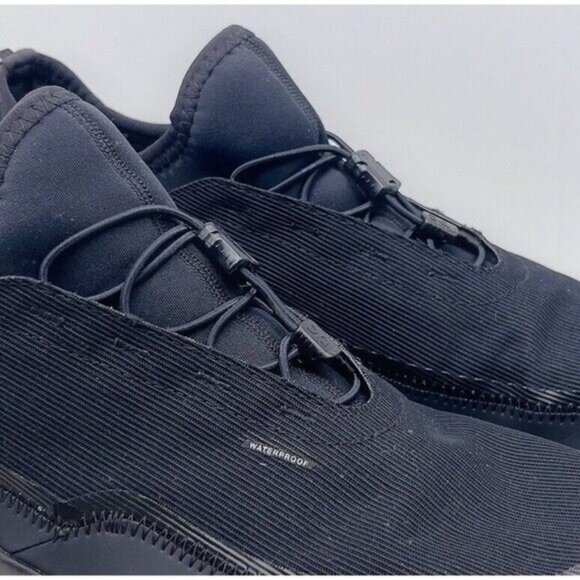 On Cloudaway Waterproof Suma Hiking Running Shoe All Black Mens US 9.5 *Limited - Picture 3 of 12